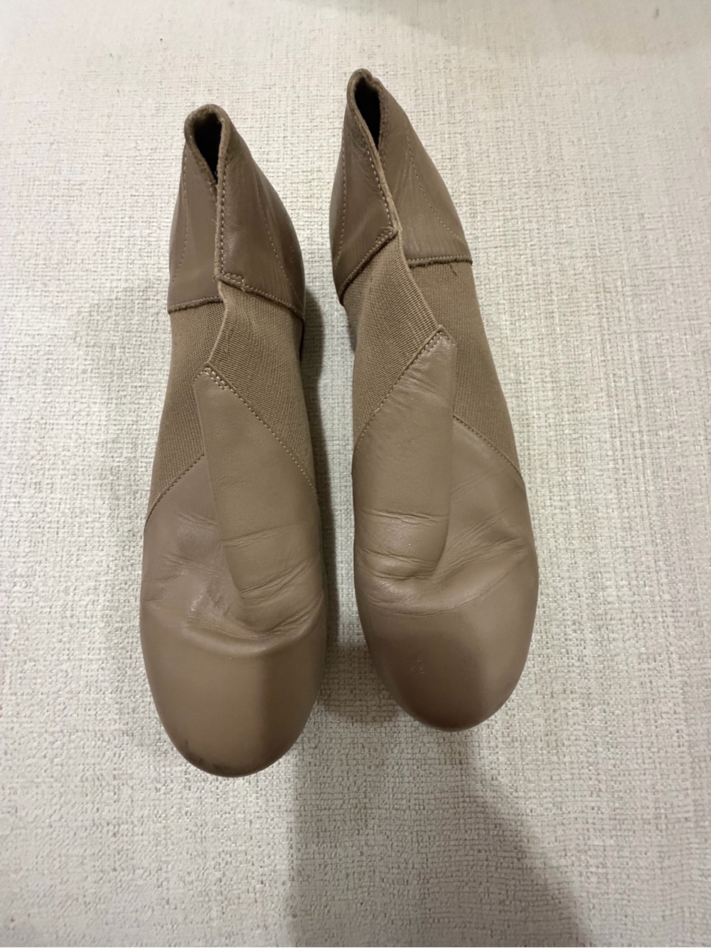 Leo’s Taupe Stretch Leather tap shoes
